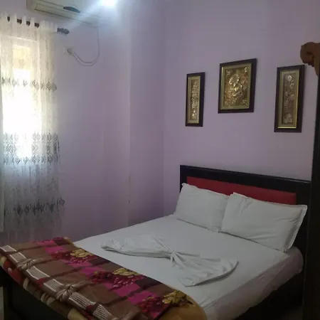 Flora Apartman *