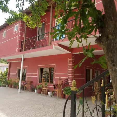 Flora Apartman